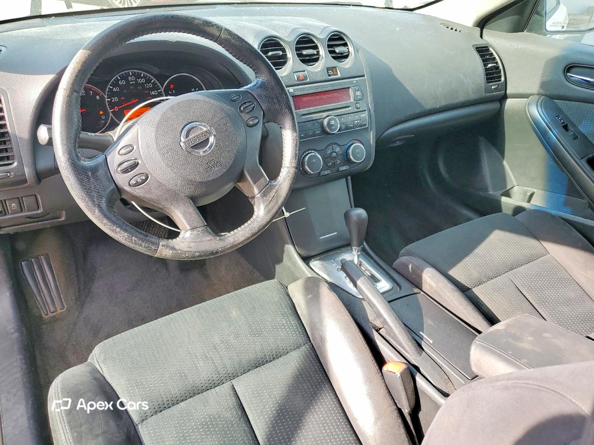 Nissan Altima 2012