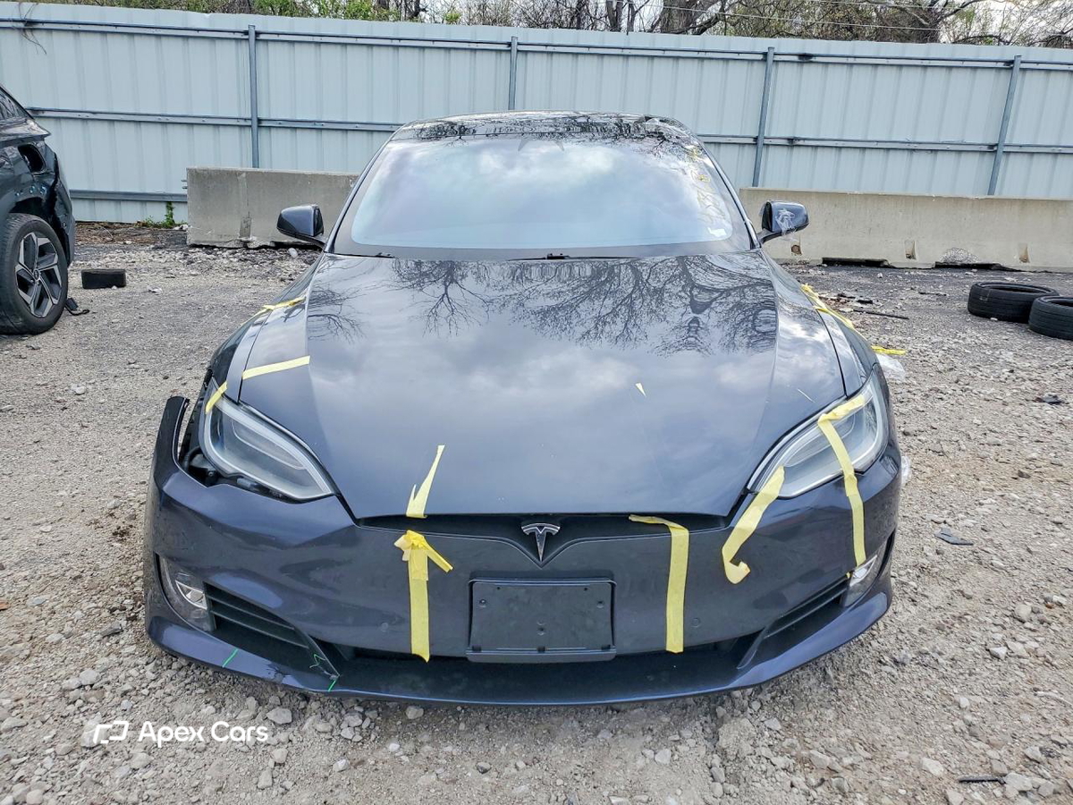 Tesla Model S 2018