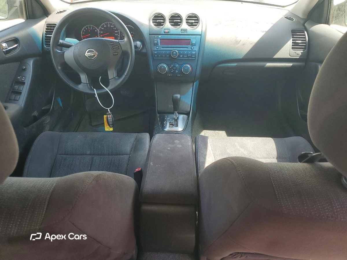 Nissan Altima 2012