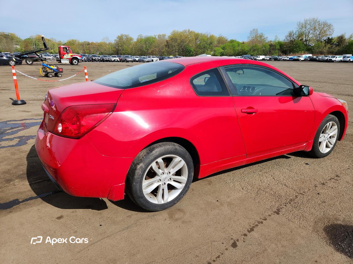 Nissan Altima 2012