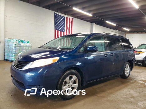 Toyota Sienna 2011 - Image 1 of 13