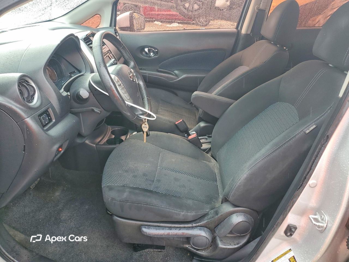 Nissan Versa 2015