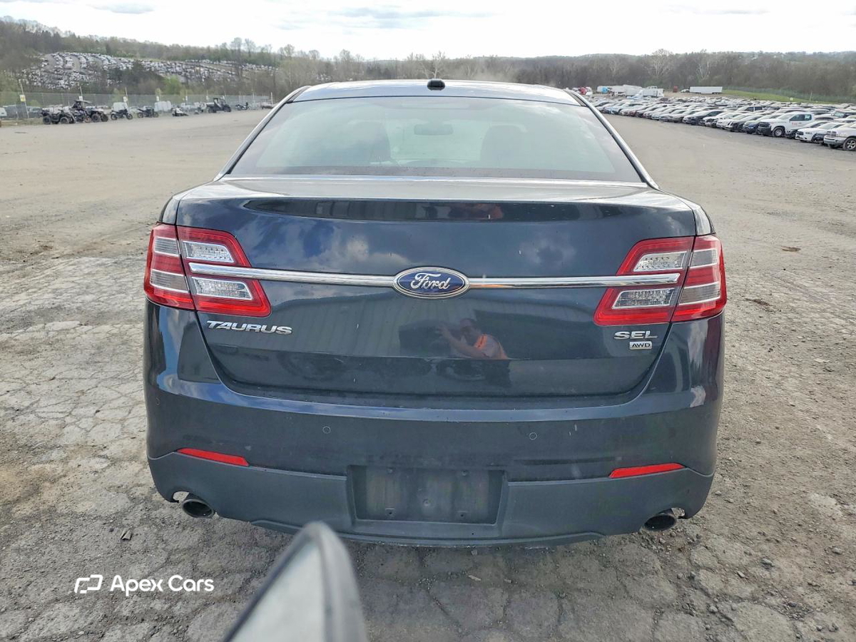 Ford Taurus 2013