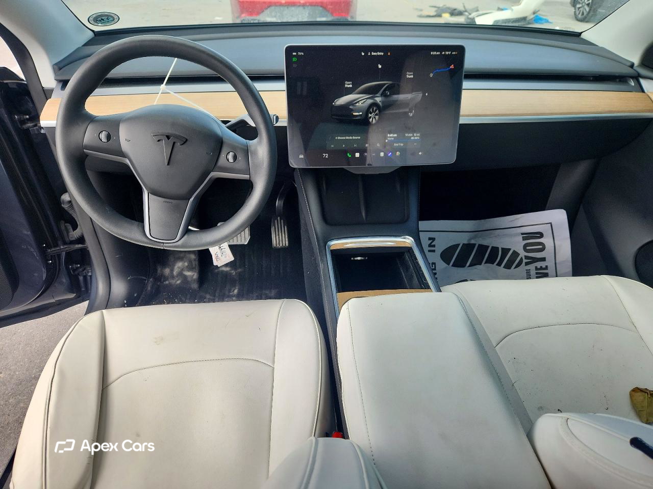 Tesla Model Y 2024