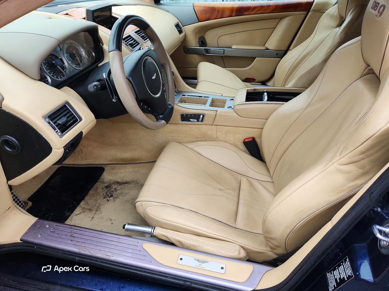 Aston Martin DB9 2013