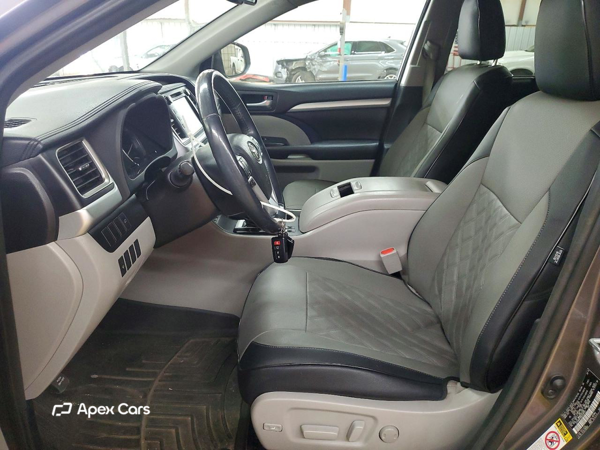 Toyota Highlander 2016