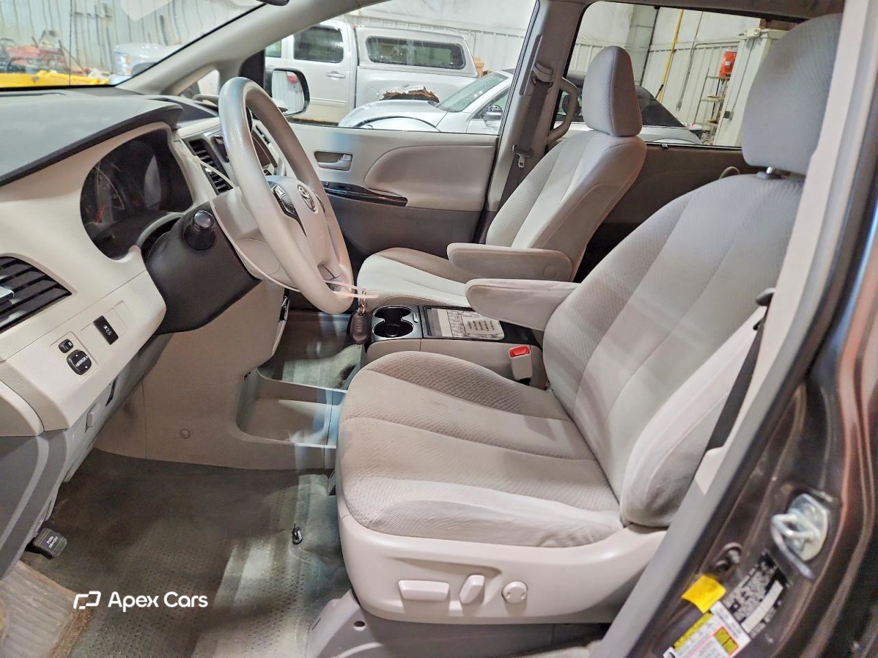 Toyota Sienna 2012