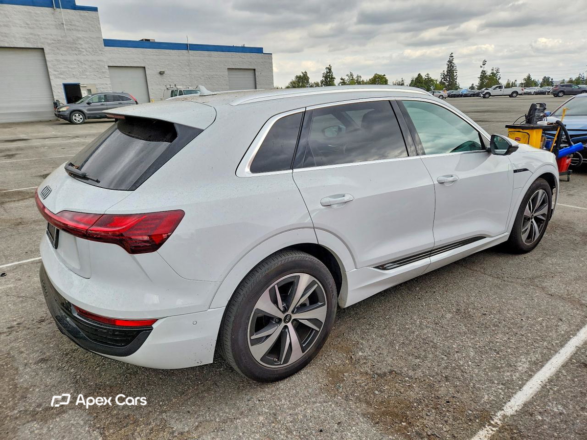 Audi Q8 2024