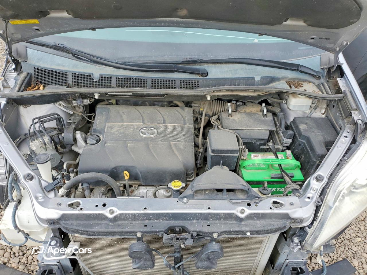 Toyota Sienna 2012