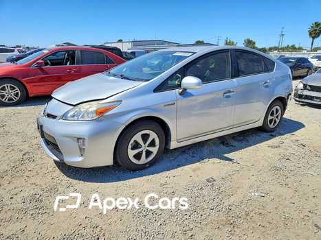 Toyota Prius 2015 - Image 1 of 12