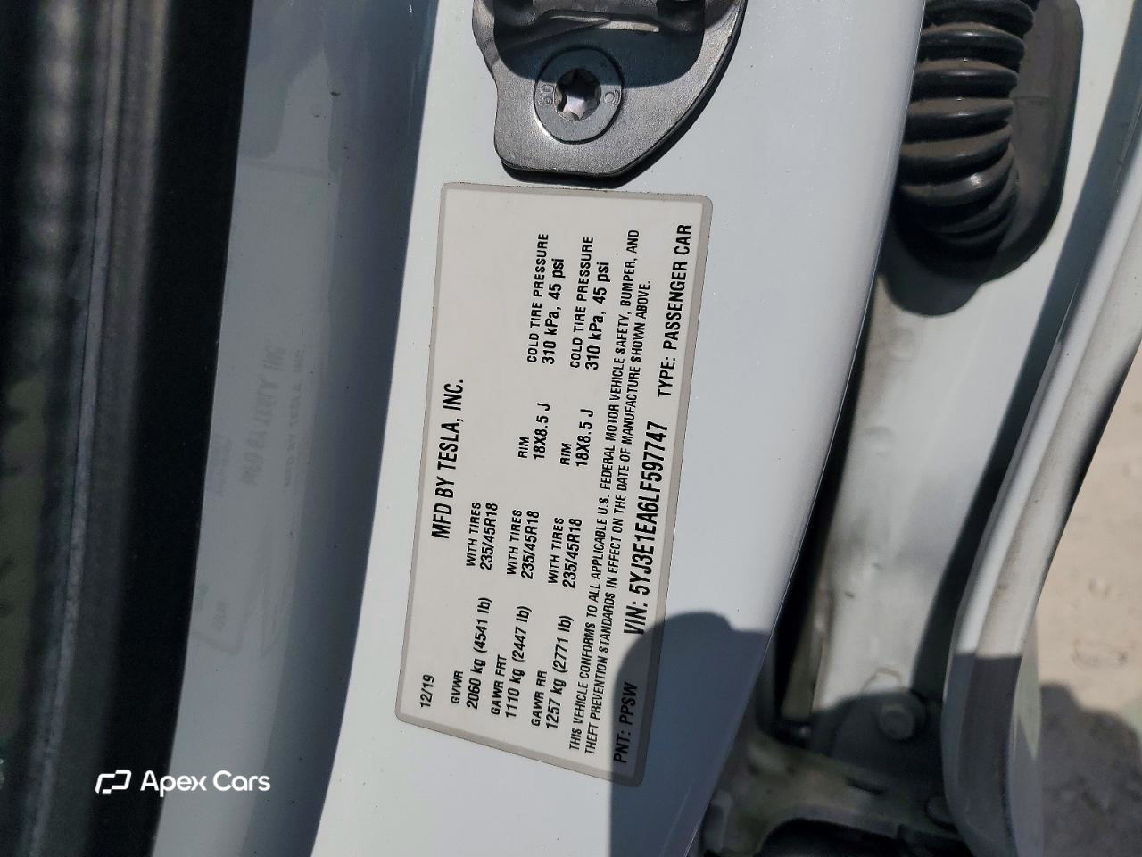 Tesla Model 3 2020