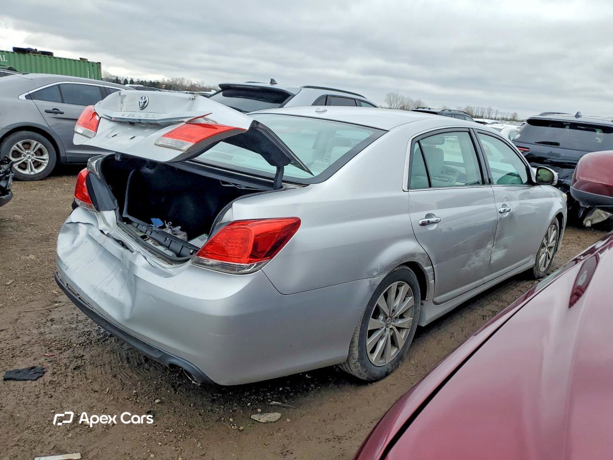Toyota Avalon 2011