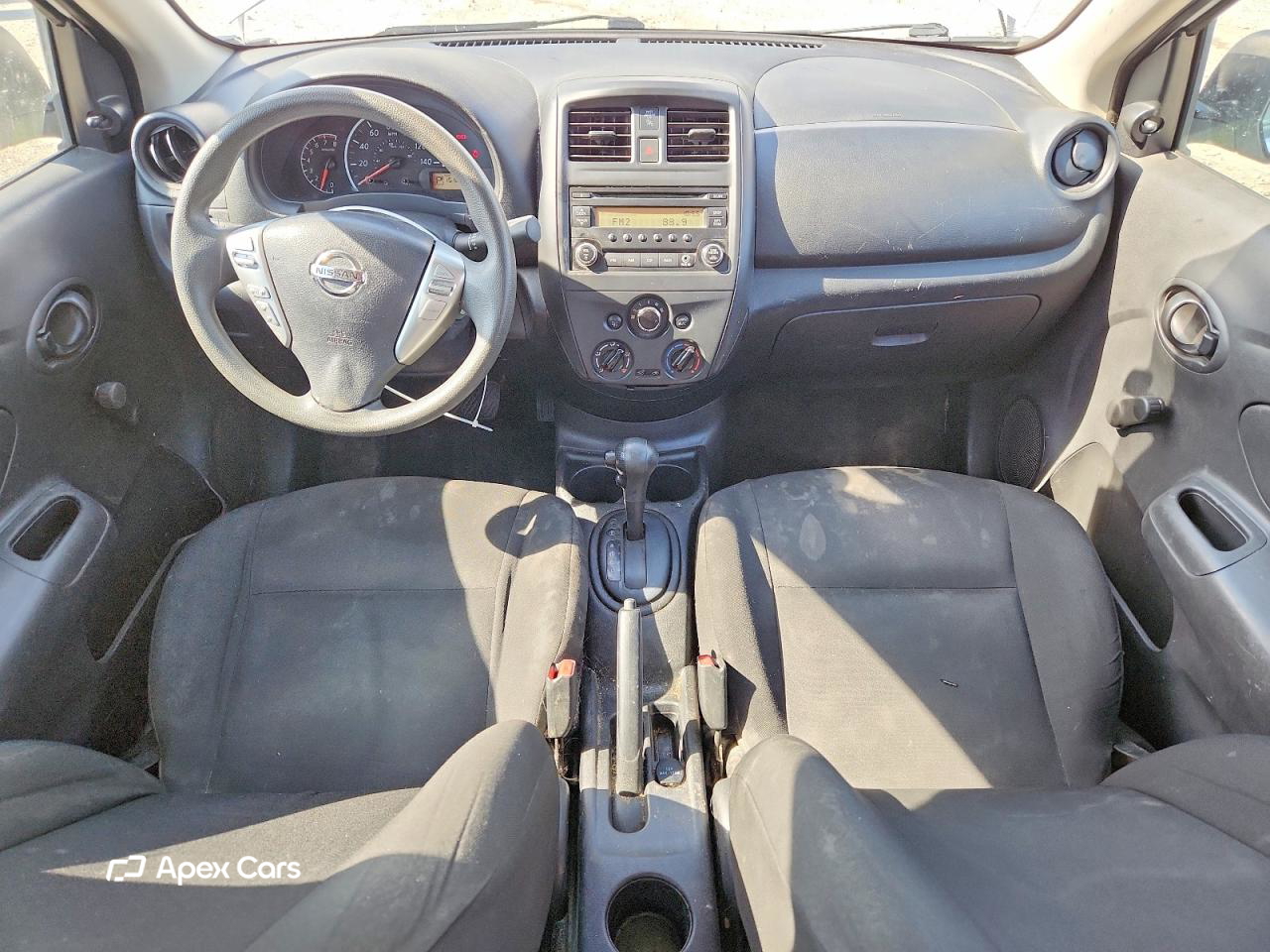 Nissan Versa 2015