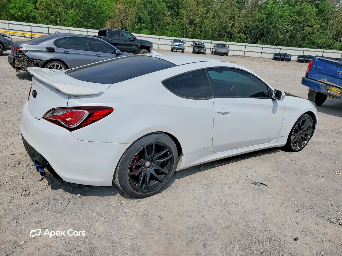 Hyundai Genesis 2015