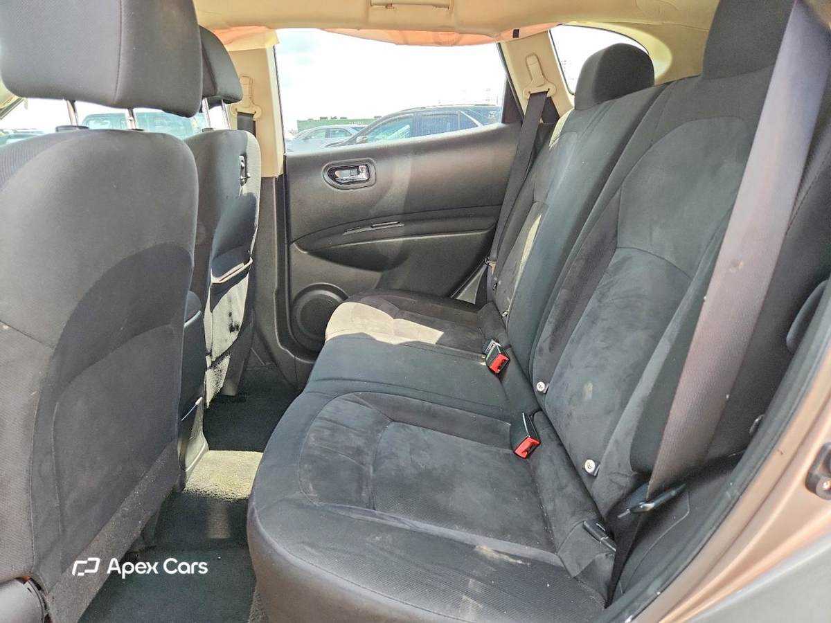 Nissan Rogue 2010