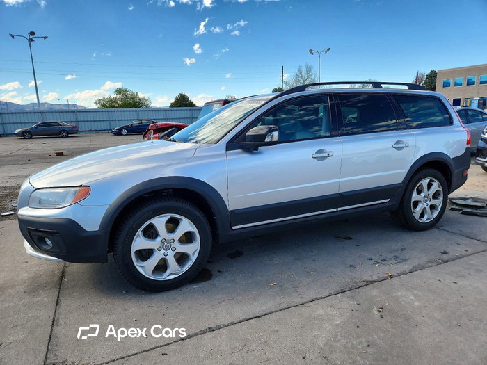 2016 Volvo XC70 - Image 1 of 5