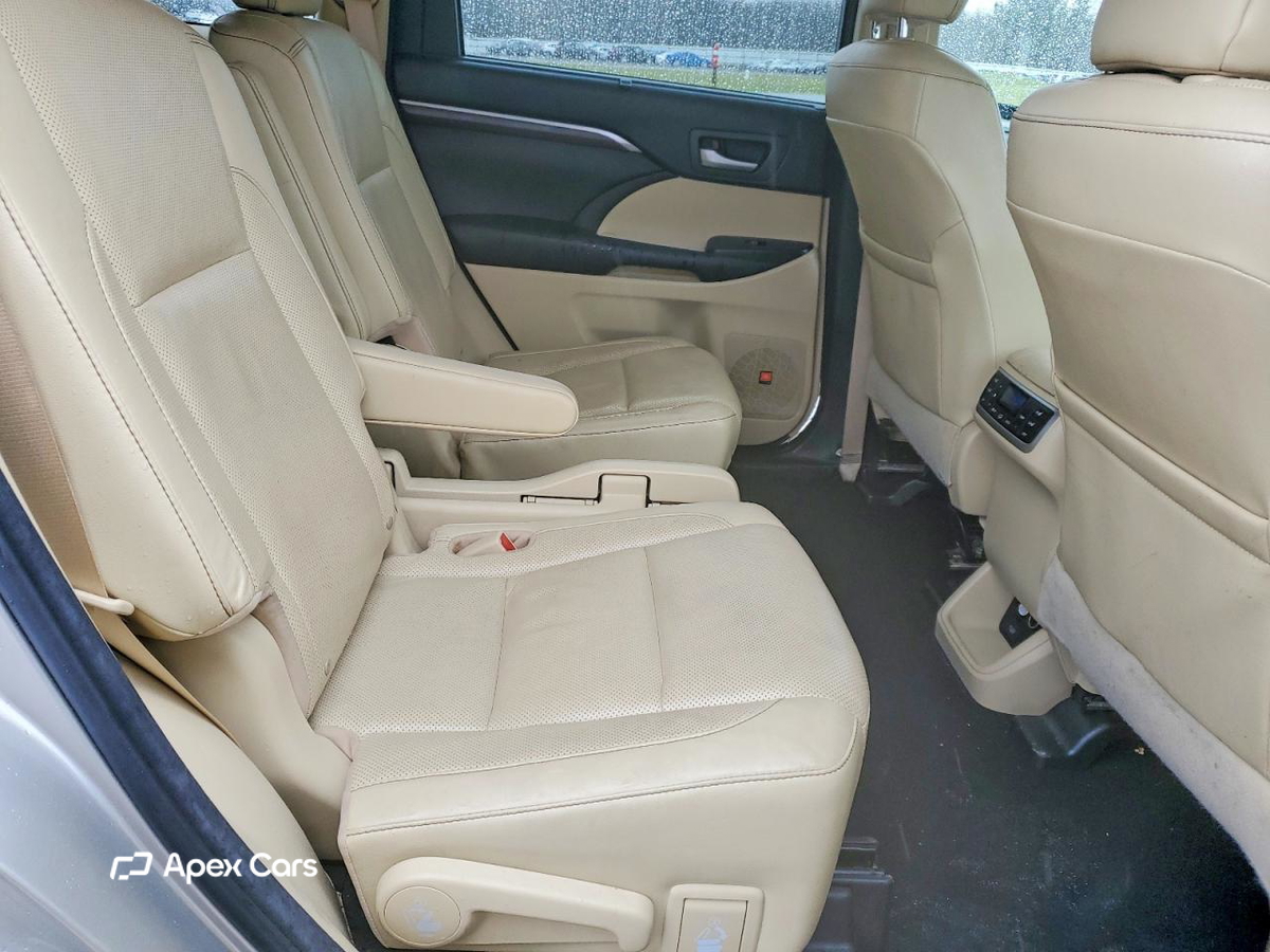 Toyota Highlander 2016