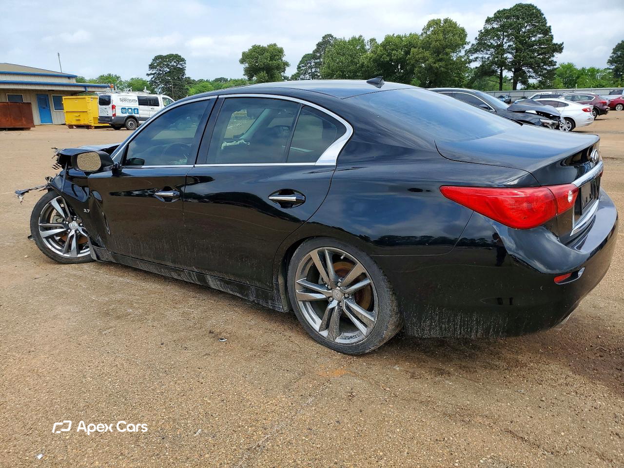 Infiniti Q50 2015
