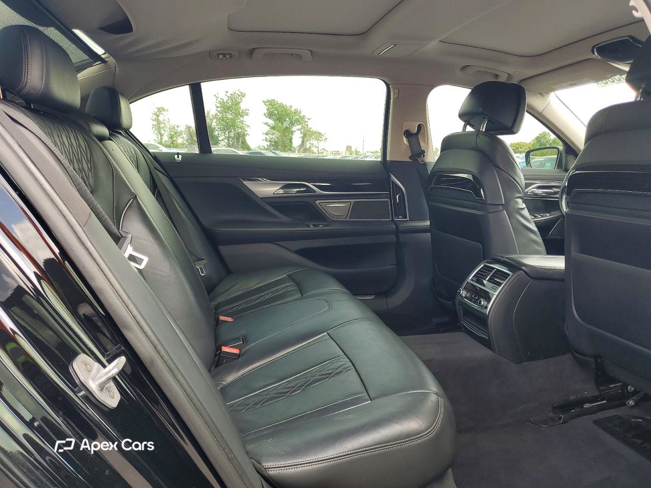 BMW Series 7 2016