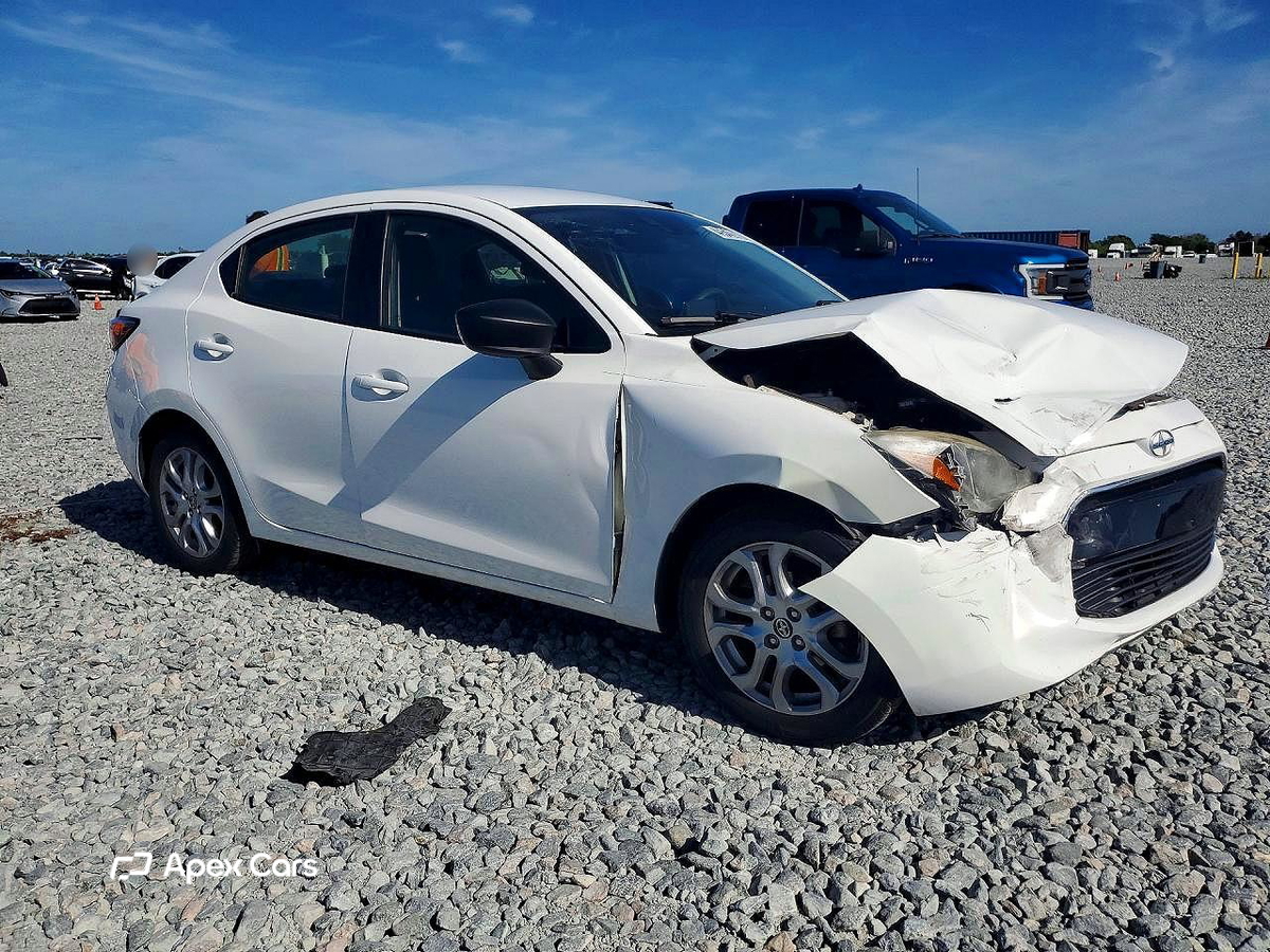 Scion iA 2016