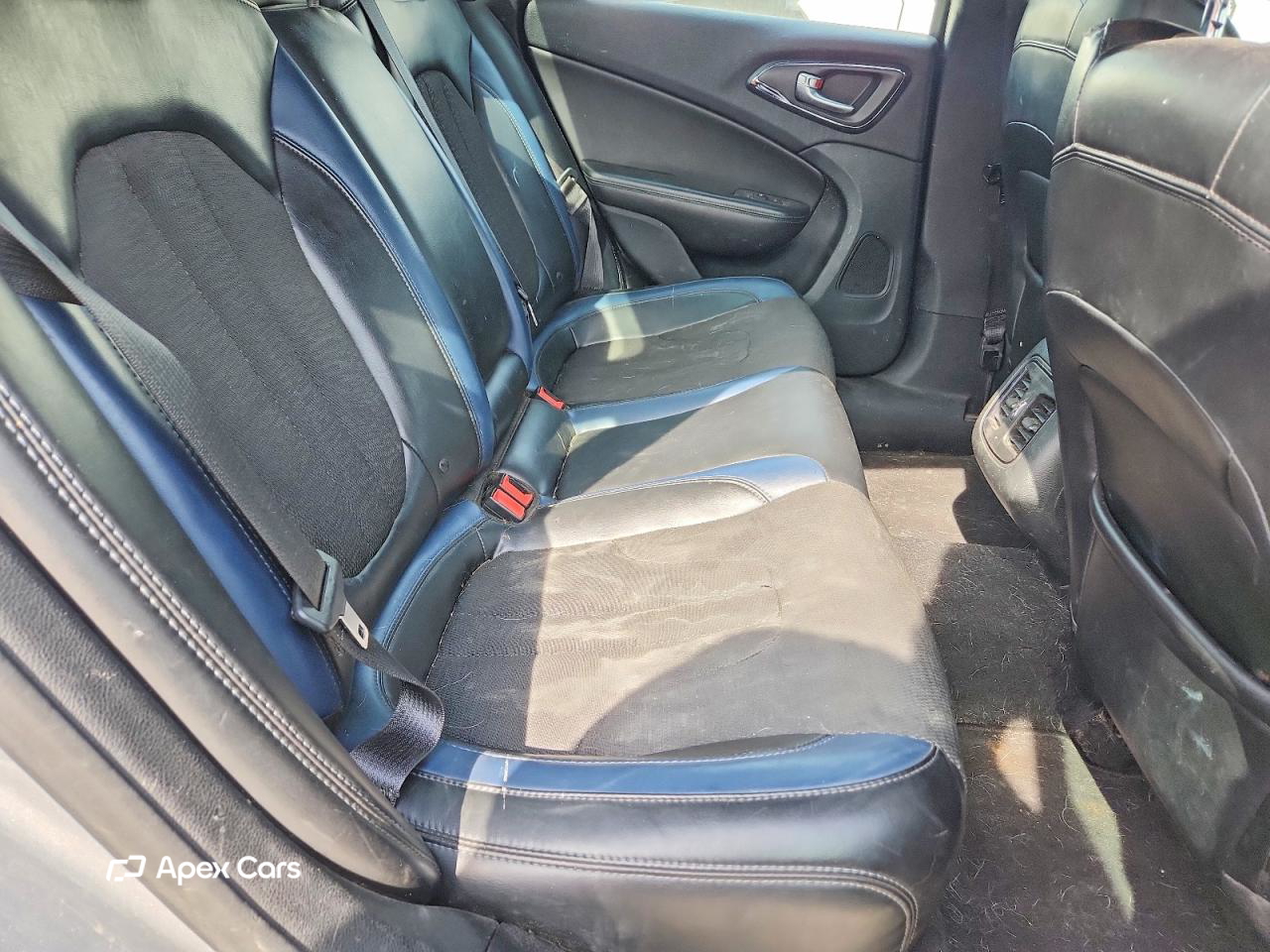 Chrysler 200 2015