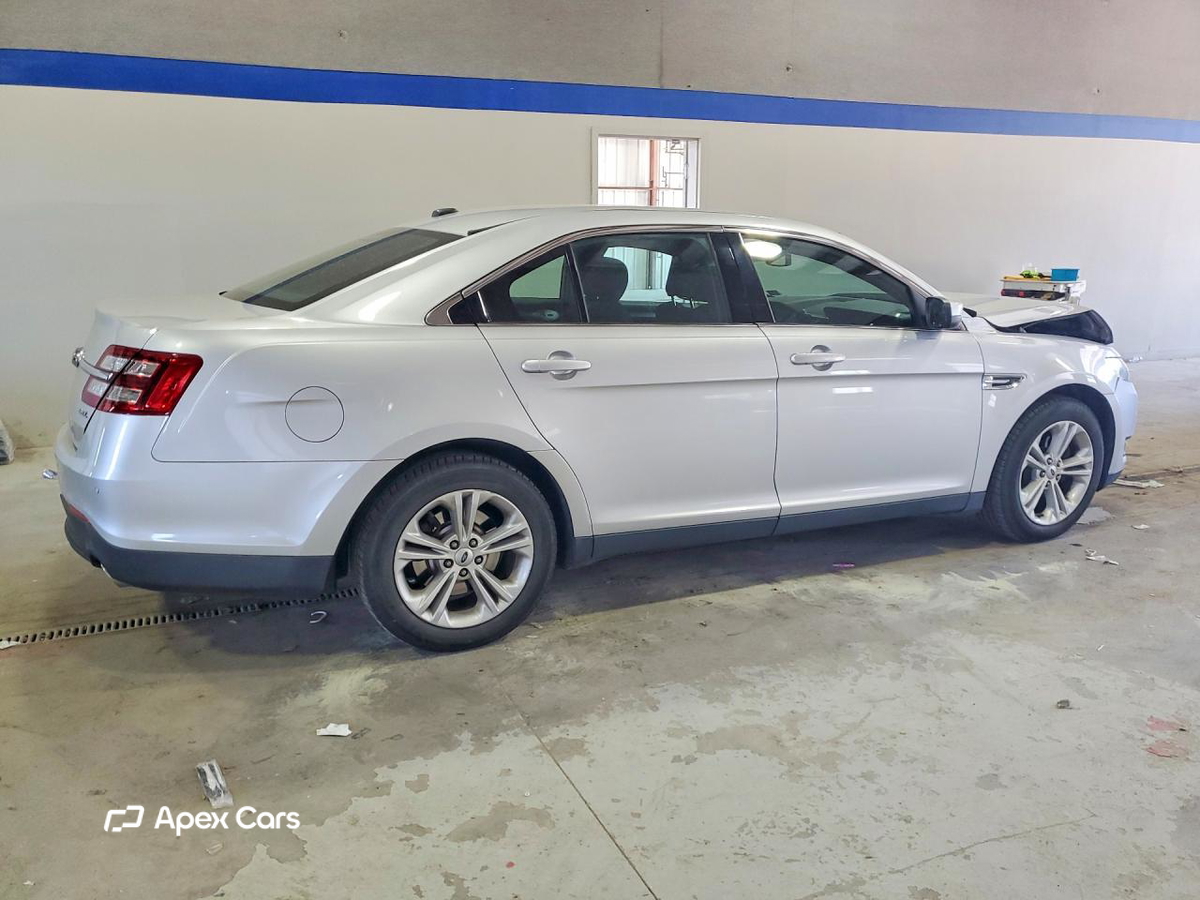 Ford Taurus 2016