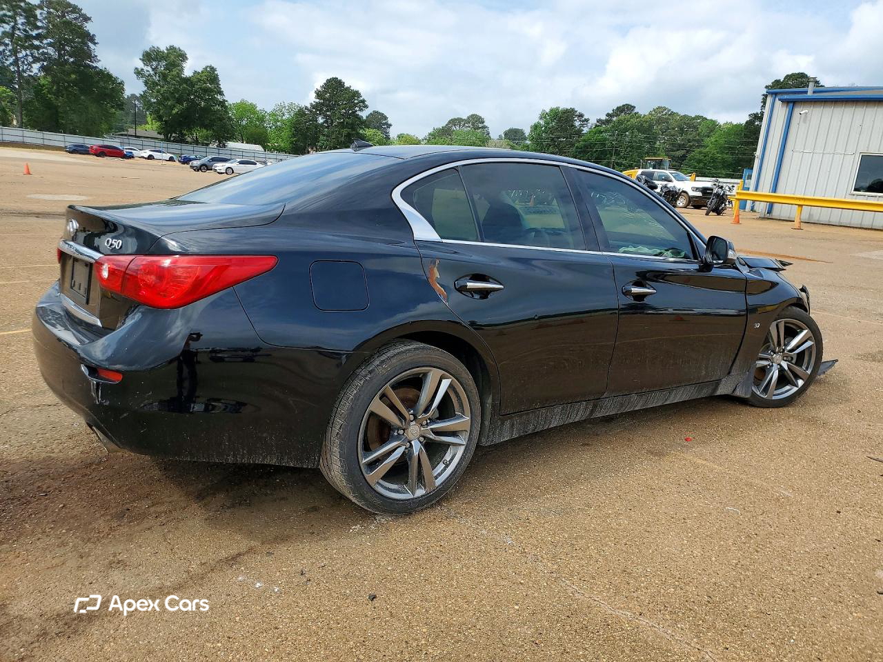 Infiniti Q50 2015