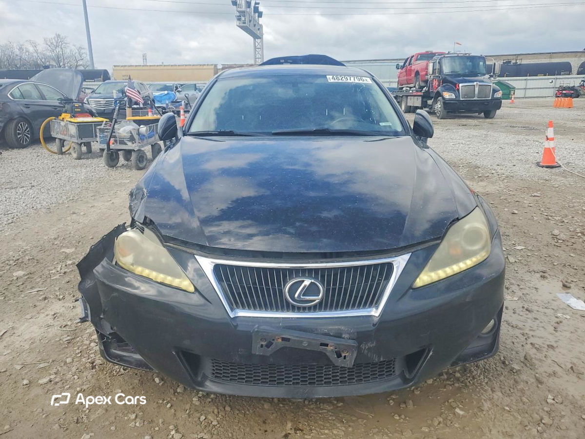 Lexus IS 2011