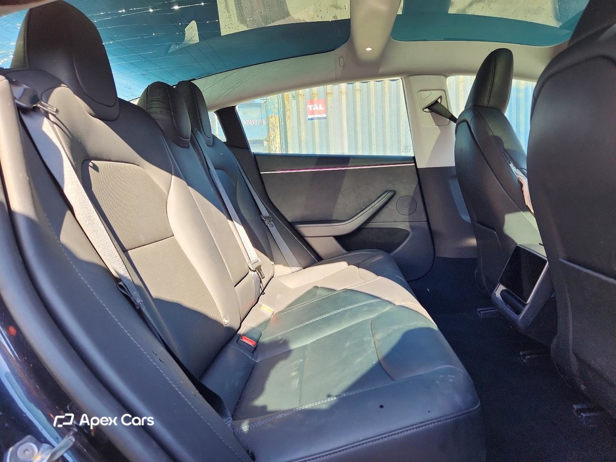 Tesla Model 3 2024