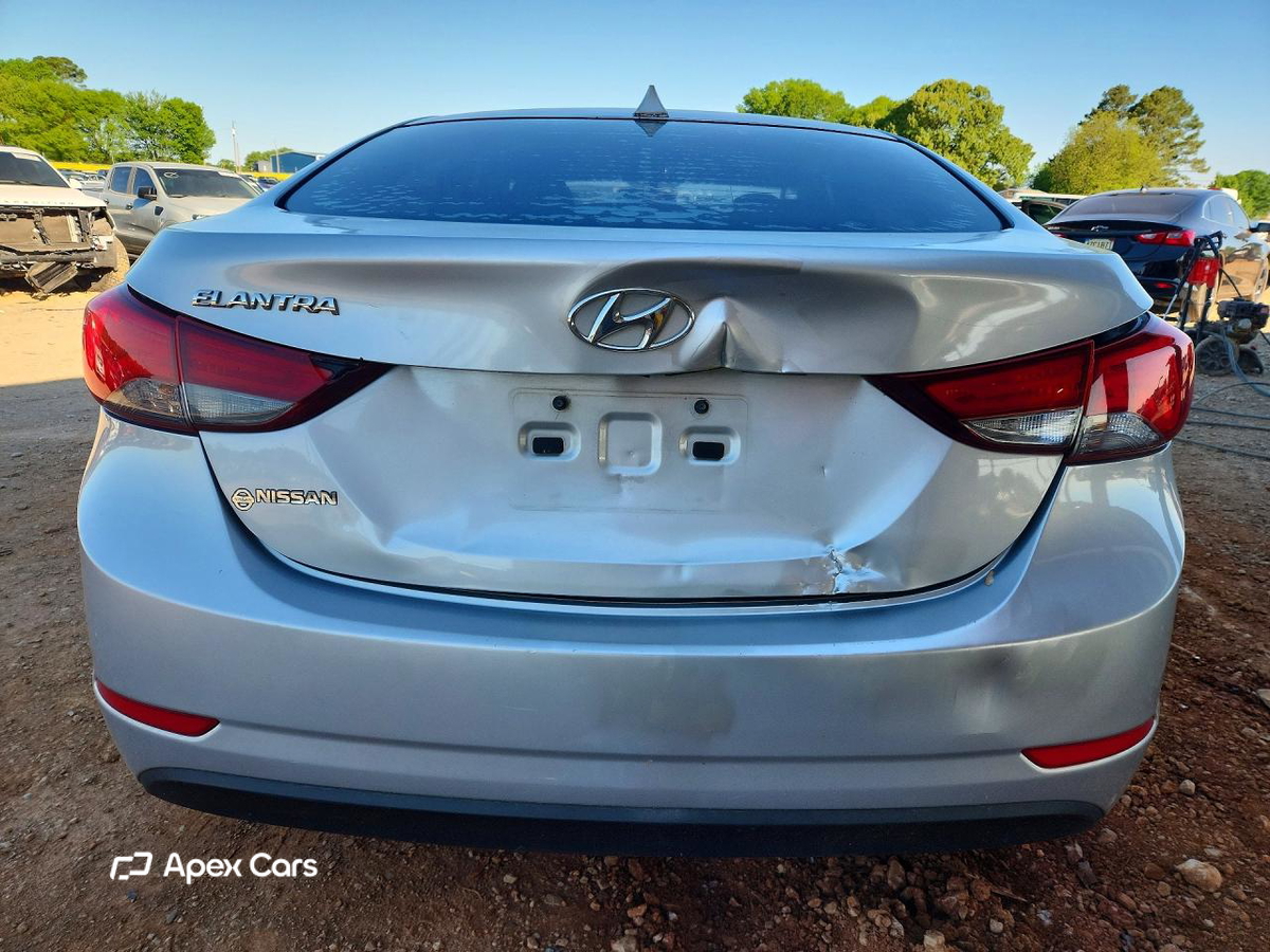 Hyundai Elantra 2016