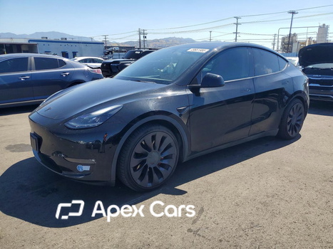 Tesla Model Y 2021 - Image 1 of 13