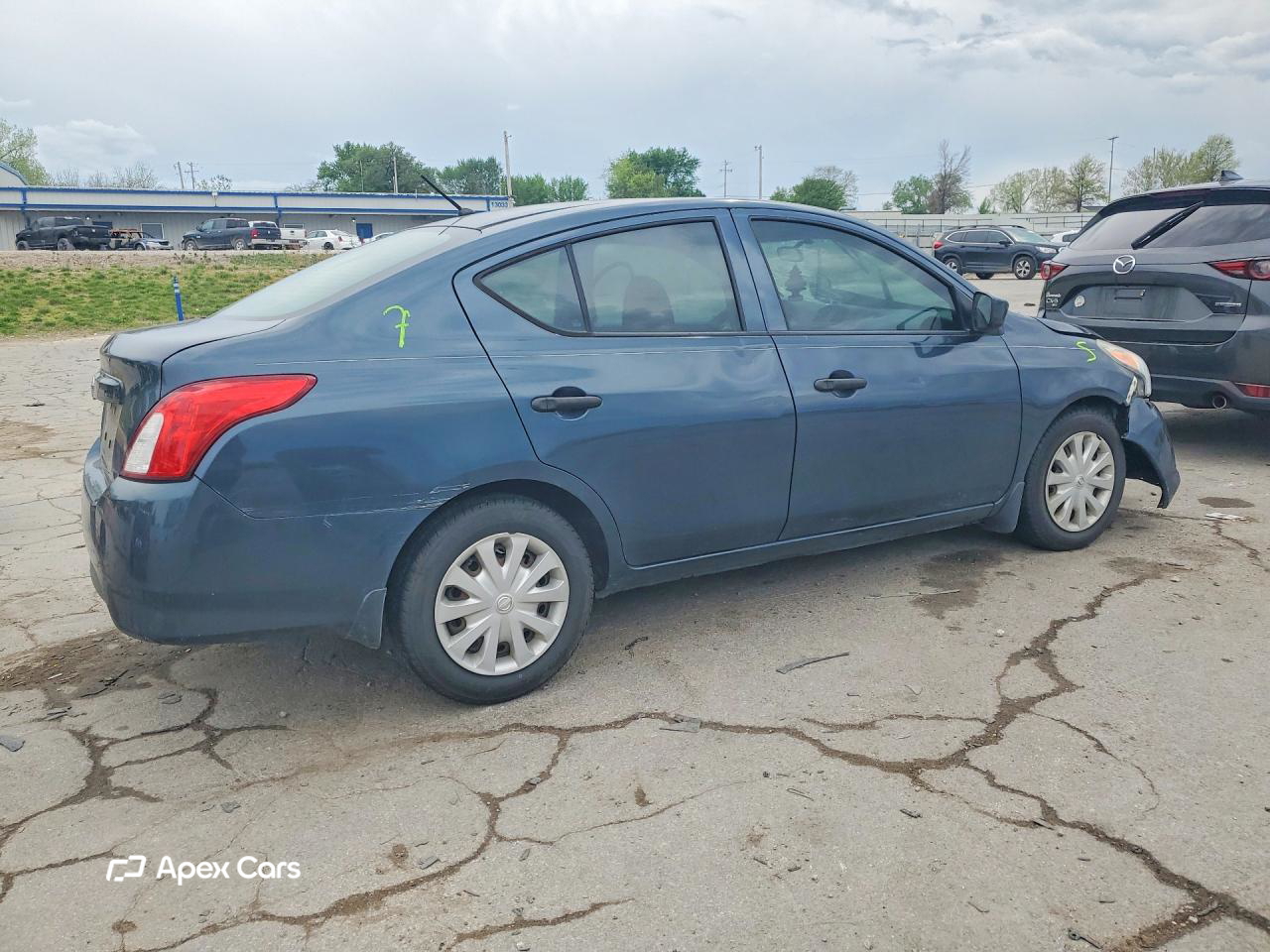 Nissan Versa 2016
