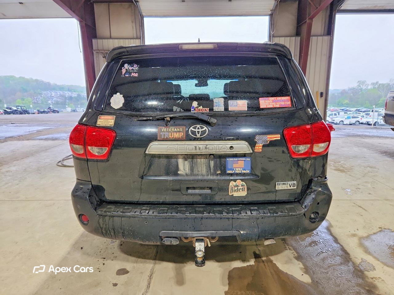 Toyota Sequoia 2011