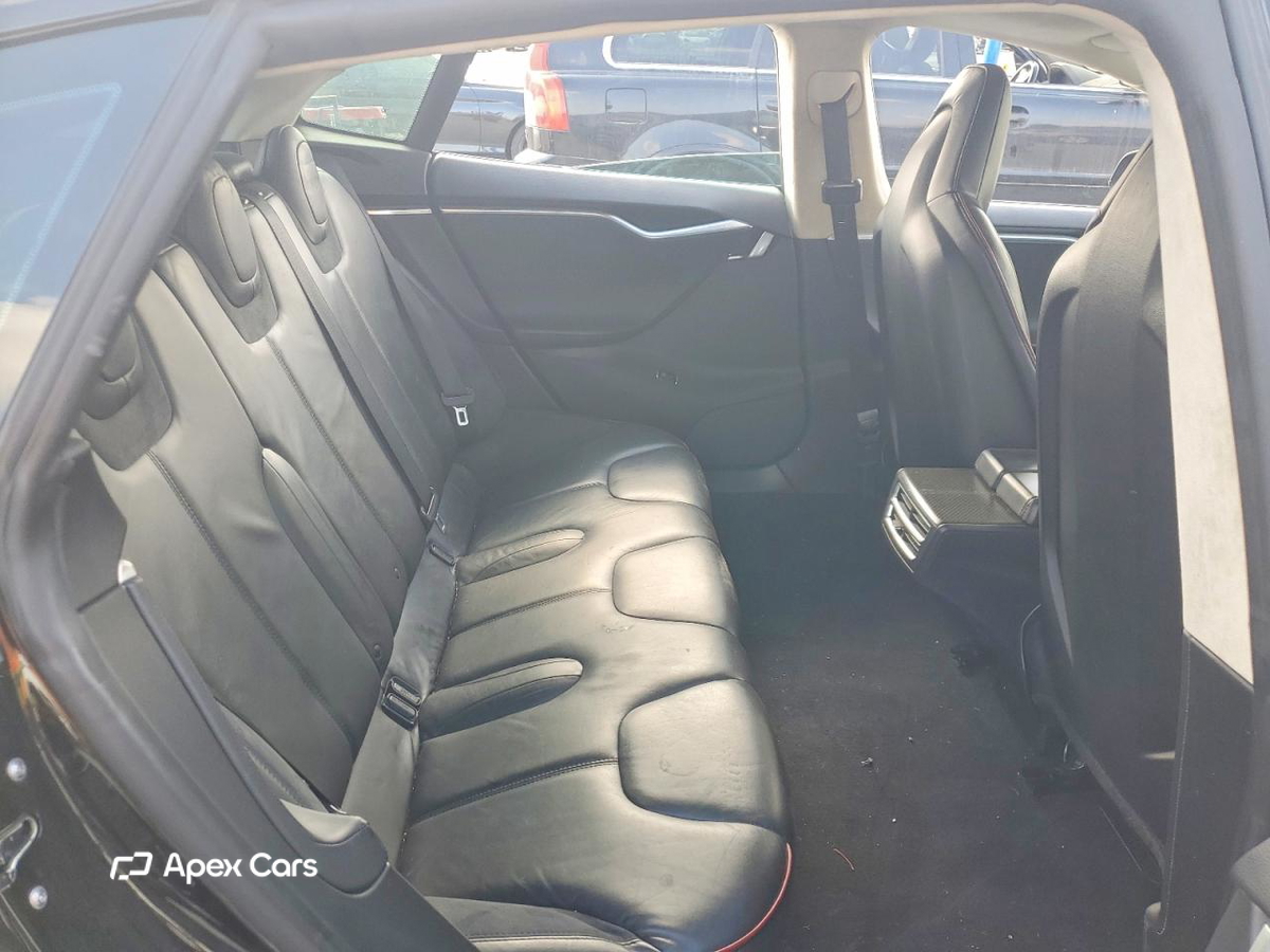 Tesla Model S 2013