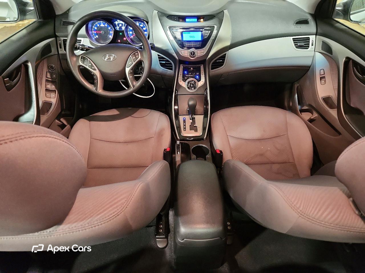 Hyundai Elantra 2013