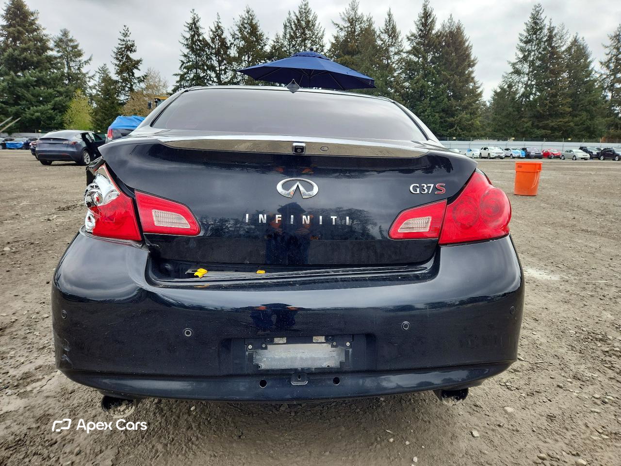Infiniti G 2011