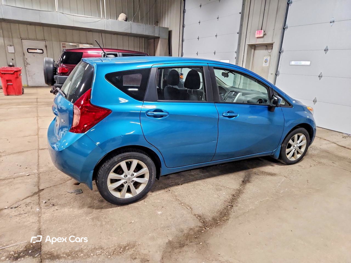 Nissan Versa 2015