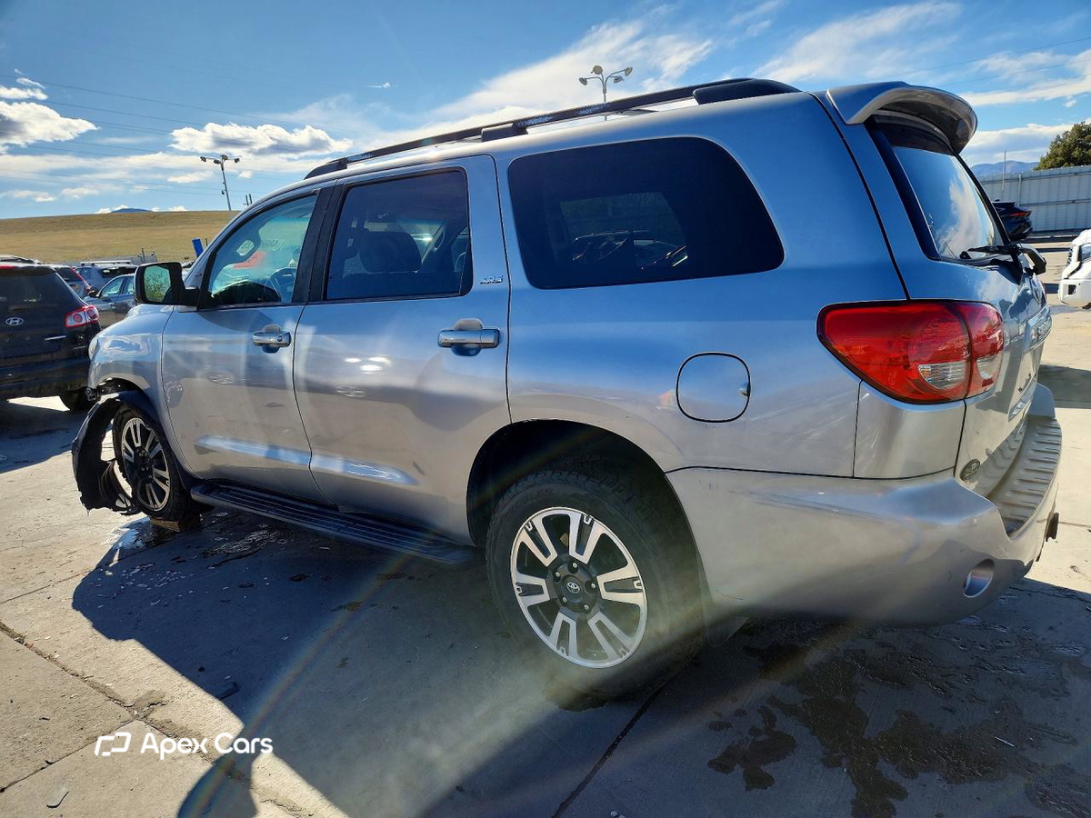 Toyota Sequoia 2016