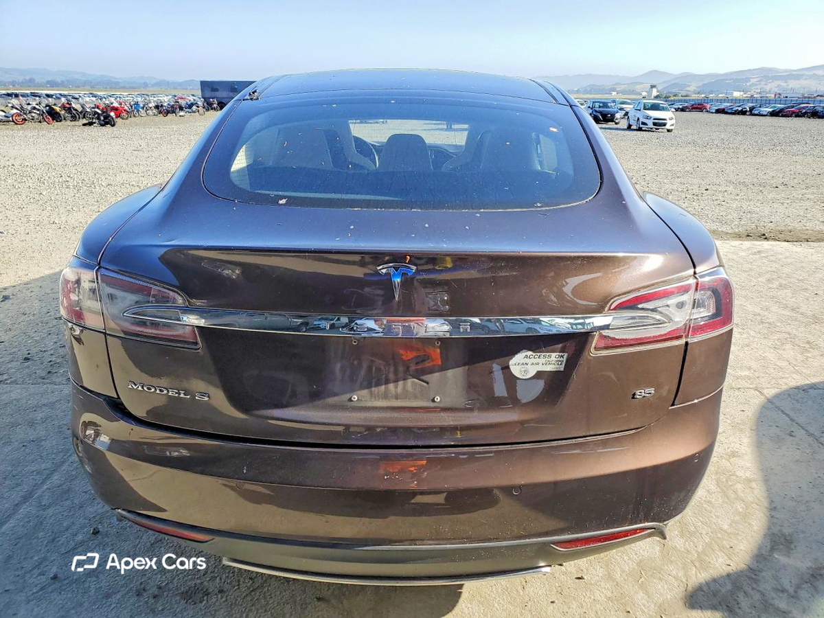 Tesla Model S 2014