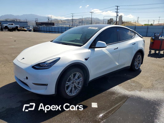 Tesla Model Y 2022 - Image 1 of 14