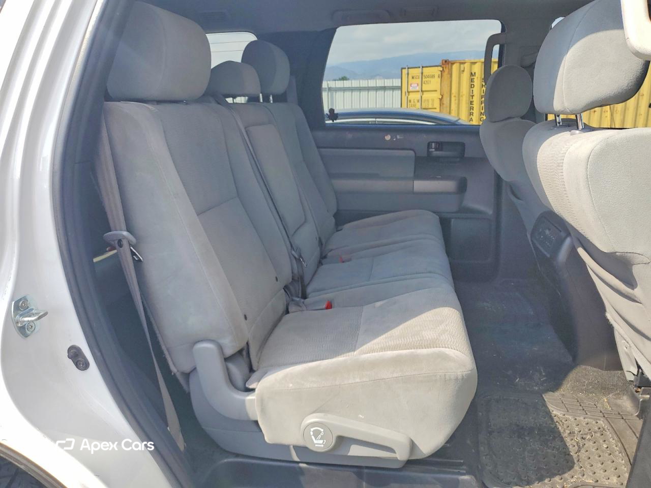 Toyota Sequoia 2017
