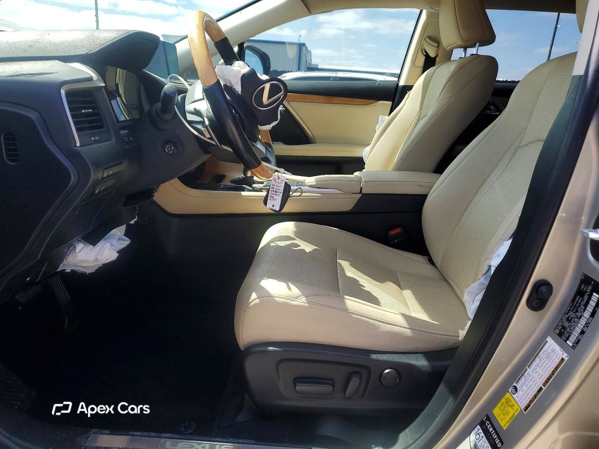 Lexus RX 2021