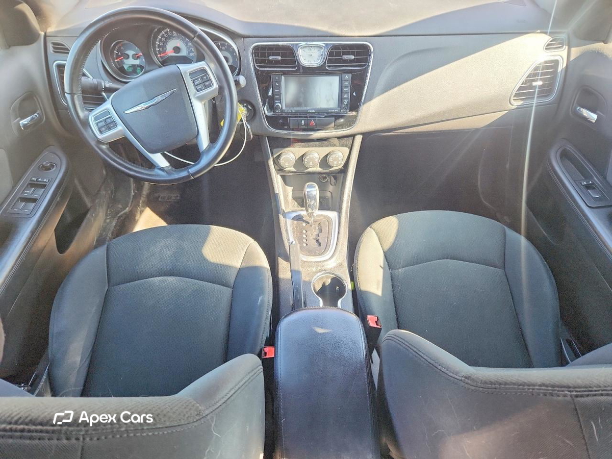 Chrysler 200 2011