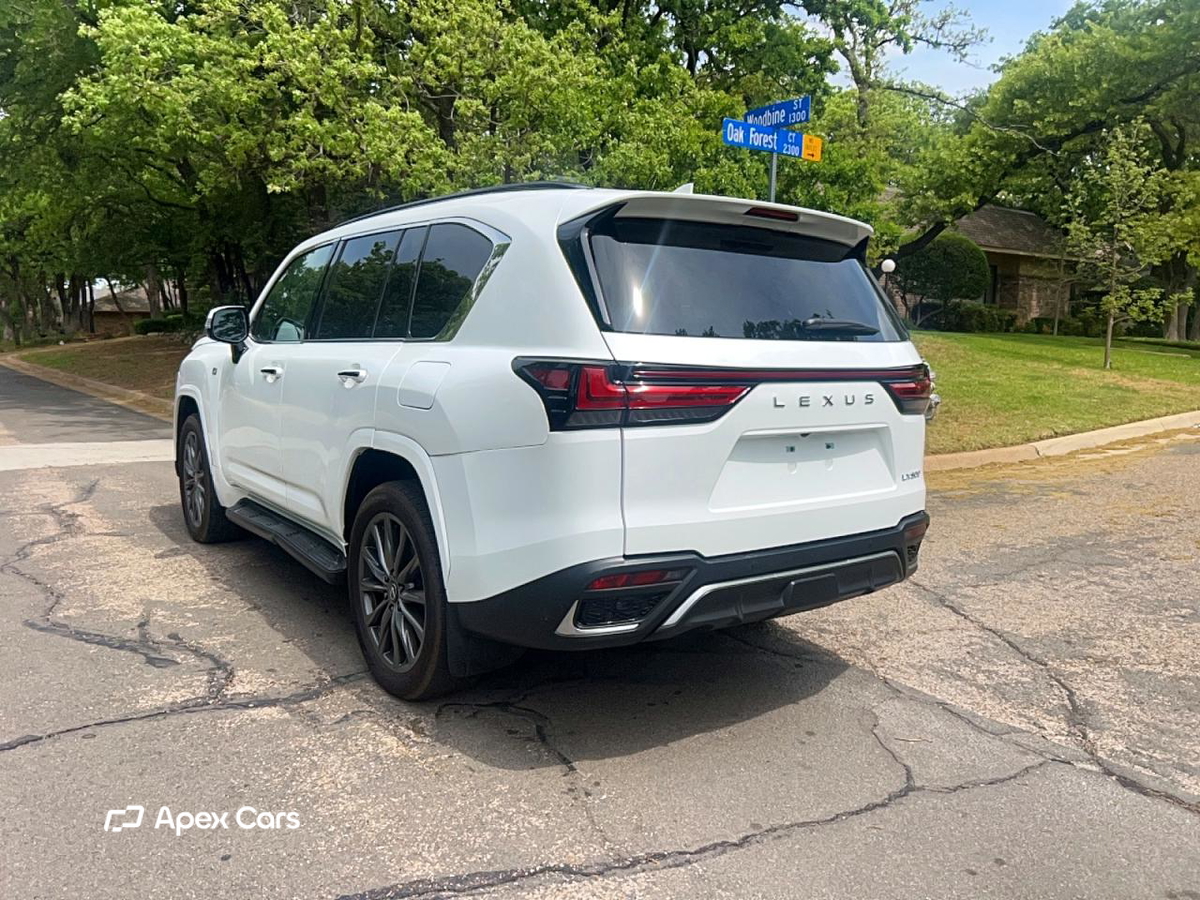 Lexus LX 2024