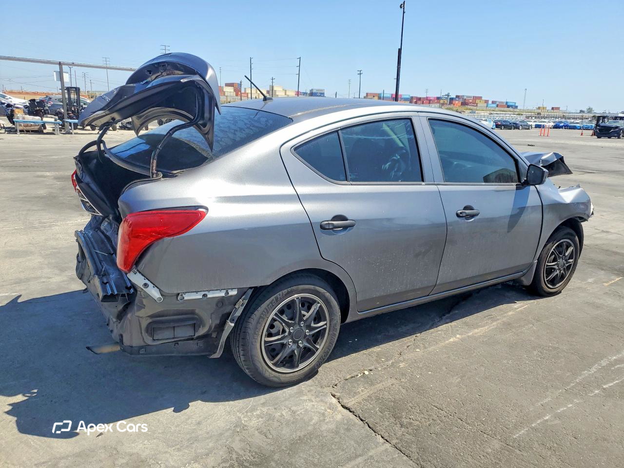 Nissan Versa 2018