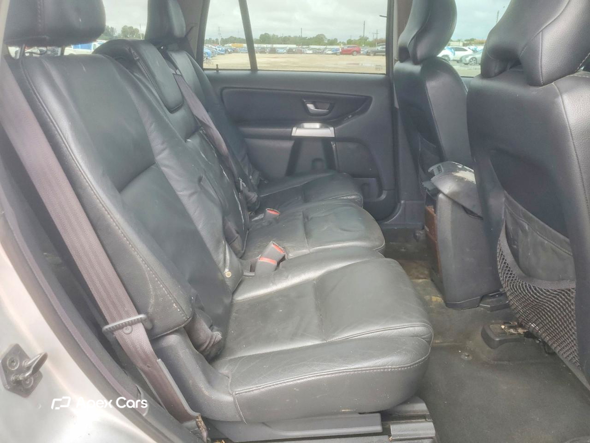Volvo XC90 2004