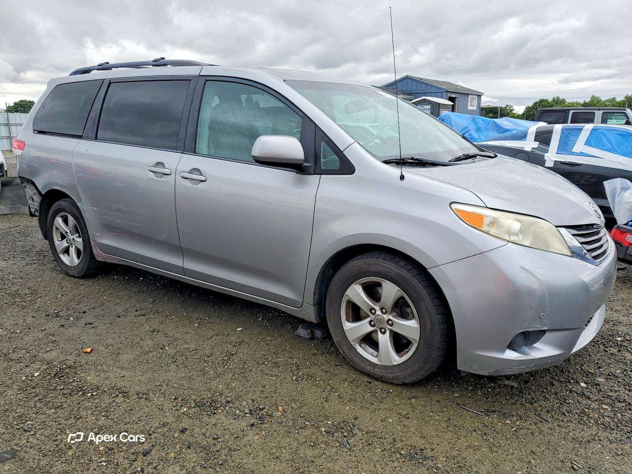 Toyota Sienna 2011