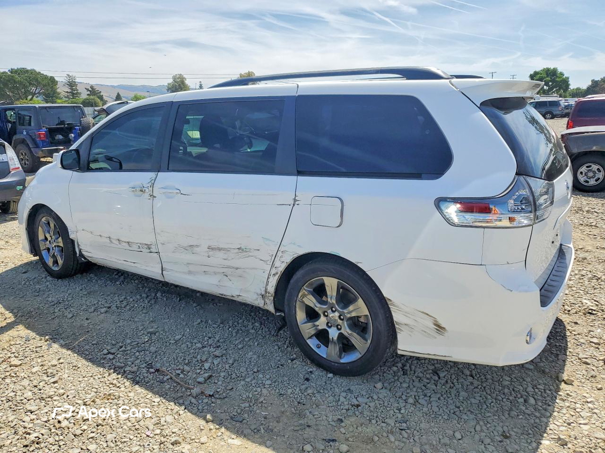 Toyota Sienna 2011