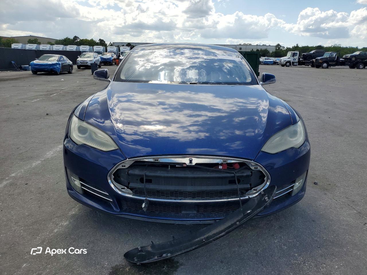 Tesla Model S 2015