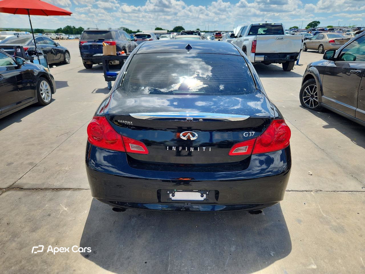 Infiniti G 2013